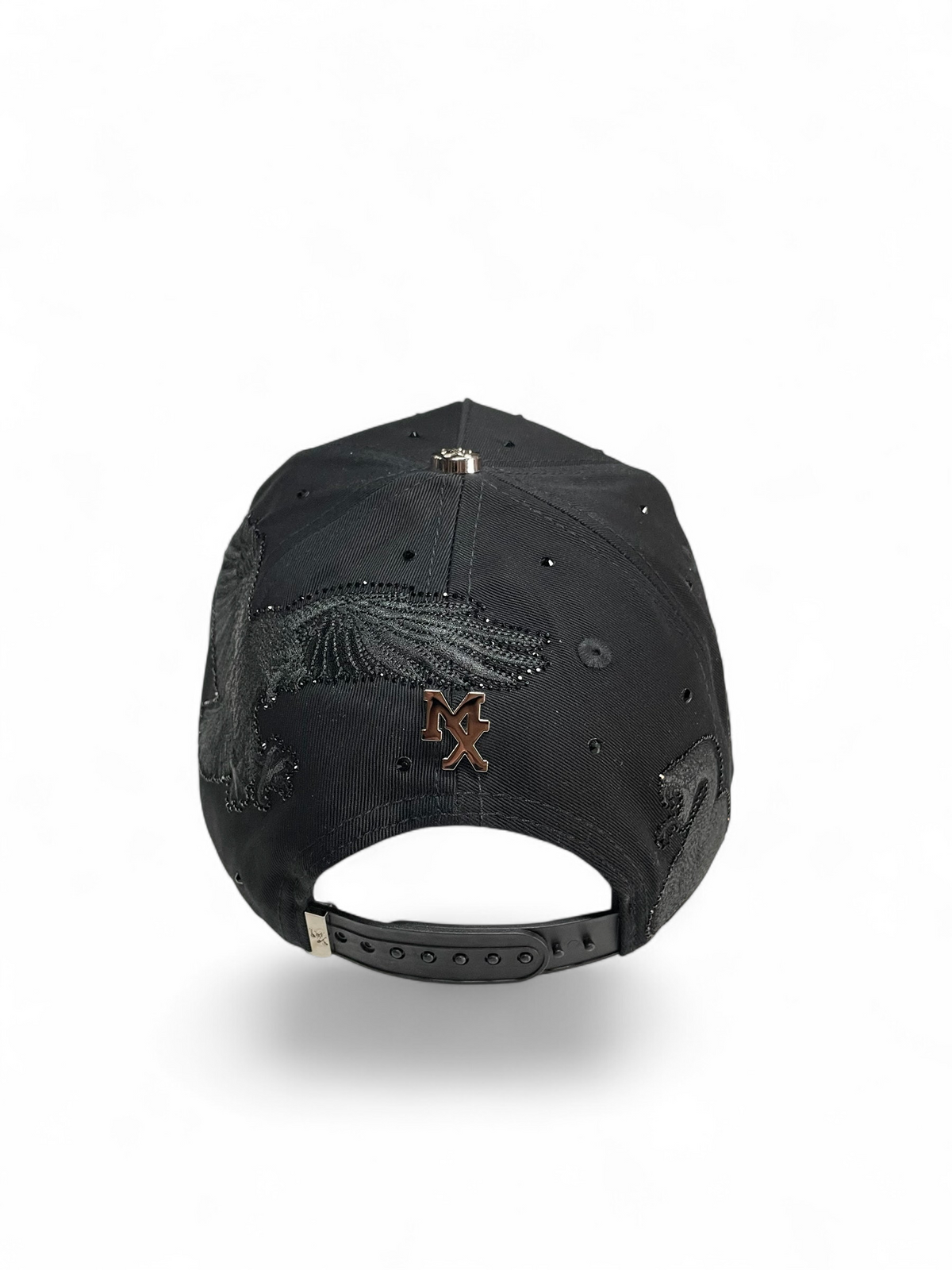 Gorra negra Botas El Pistolero PYP con bordado de águila, detalles de cristales y cierre ajustable snapback