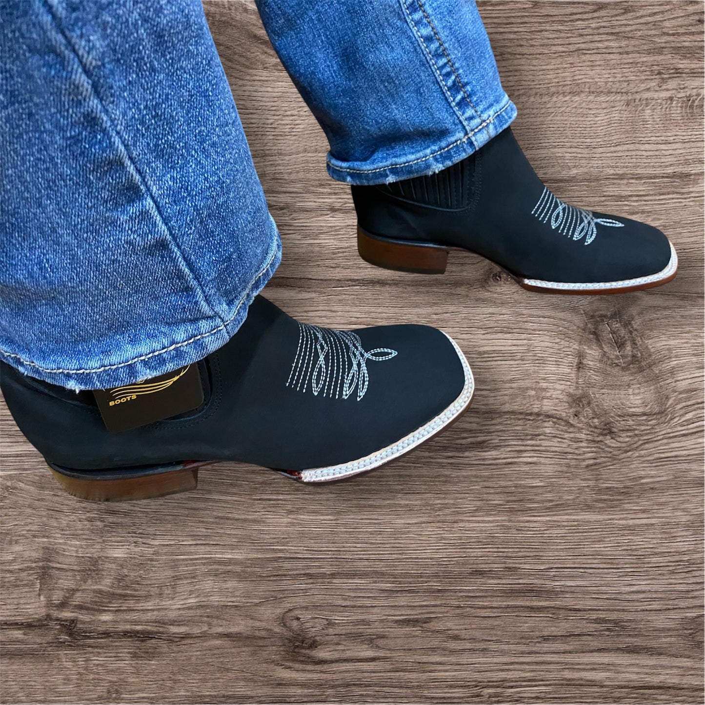 Botin nobuck negro marca Los Ángeles