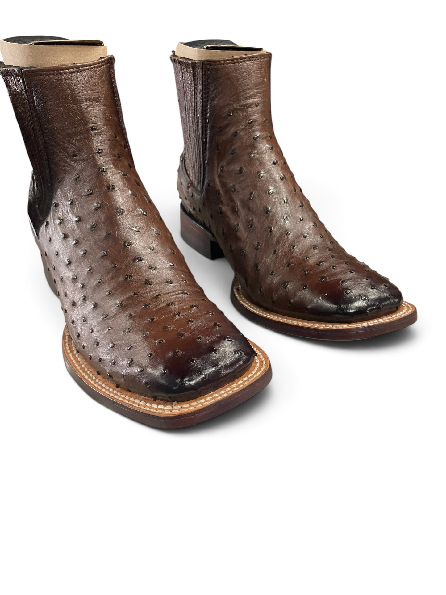 Botas Chelsea Botas El Pistolero PYP de piel de avestruz café con punta cuadrada y paneles elásticos laterales
