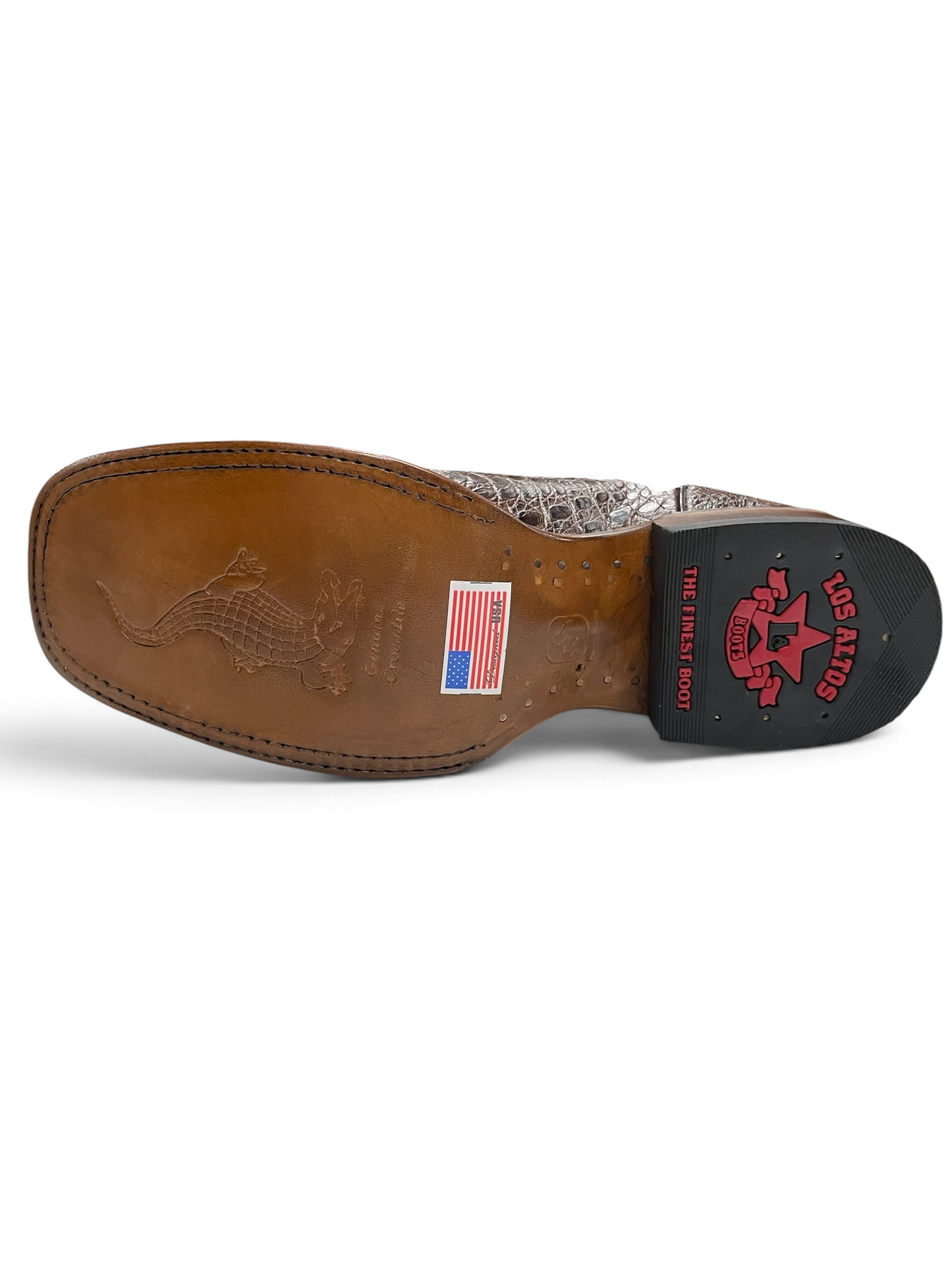 Suela de cuero genuino de bota vaquera Los Altos con grabado de cocodrilo y tacón con logo en Botas El Pistolero PYP